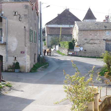 La Maison Des Lys Hotel Chissey-les-Macon Exterior photo